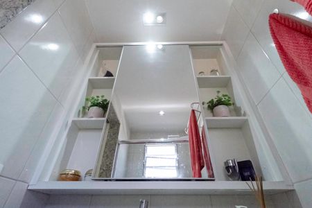 Casa de condomínio à venda com 125m², 4 quartos e 2 vagasBanheiro da suíte