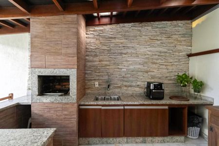 Casa de condomínio à venda com 125m², 4 quartos e 2 vagasÁrea gourmet