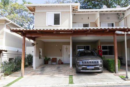 Casa de condomínio à venda com 125m², 4 quartos e 2 vagasFachada