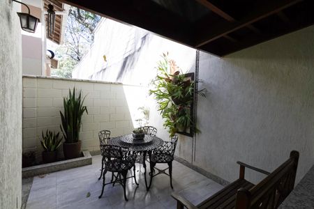Casa de condomínio à venda com 125m², 4 quartos e 2 vagasÁrea gourmet