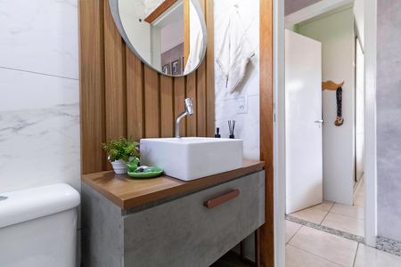 Casa de condomínio à venda com 125m², 4 quartos e 2 vagasBanheiro social