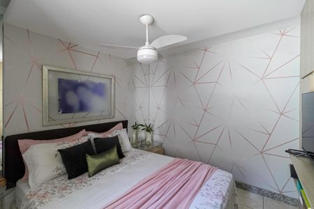 Casa de condomínio à venda com 125m², 4 quartos e 2 vagasSuíte