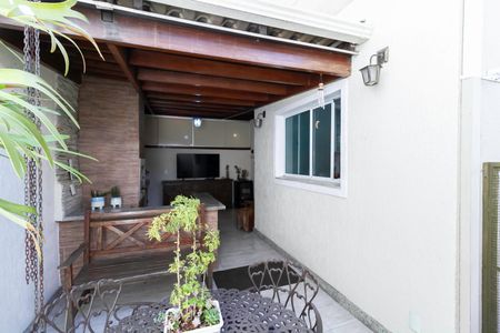 Casa de condomínio à venda com 125m², 4 quartos e 2 vagasÁrea gourmet