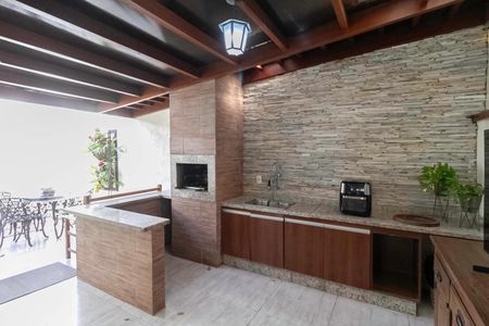 Casa de condomínio à venda com 125m², 4 quartos e 2 vagasÁrea gourmet