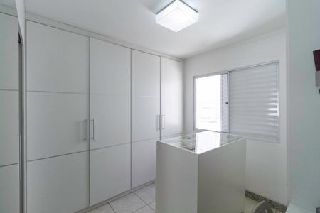 Casa de condomínio à venda com 125m², 4 quartos e 2 vagasCloset da suíte