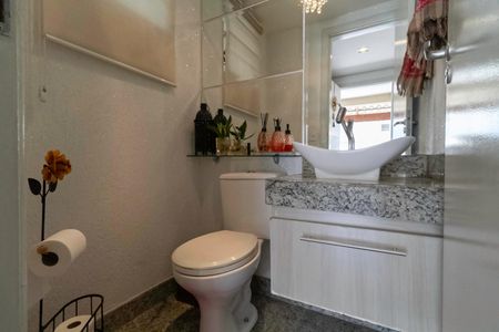 Casa de condomínio à venda com 125m², 4 quartos e 2 vagasLavabo