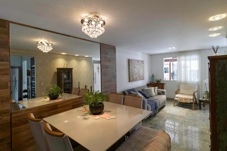 Casa de condomínio à venda com 125m², 4 quartos e 2 vagasSala