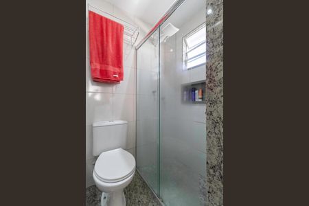 Casa de condomínio à venda com 125m², 4 quartos e 2 vagasBanheiro da suíte