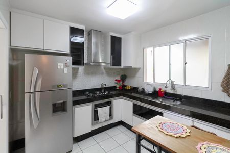 Casa de condomínio à venda com 125m², 4 quartos e 2 vagasCozinha