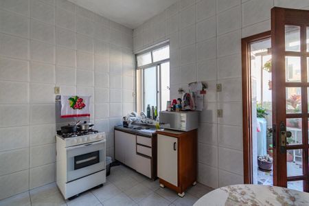 Apartamento à venda com 99m², 2 quartos e sem vagaCozinha 