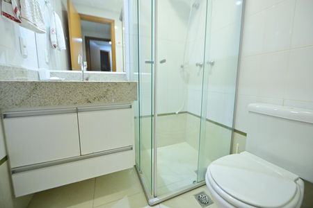 Apartamento para alugar com 74m², 2 quartos e 2 vagas Apartamento para alugar com 74m², 2 quartos e 2 vagasBanheiro da Suíte