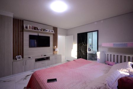 Casa para alugar com 350m², 2 quartos e 6 vagasSuíte