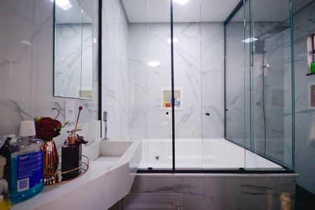 Casa para alugar com 350m², 2 quartos e 6 vagasBanheiro da Suíte