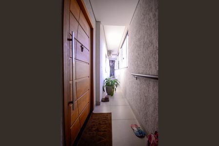 Casa para alugar com 350m², 2 quartos e 6 vagasEntrada