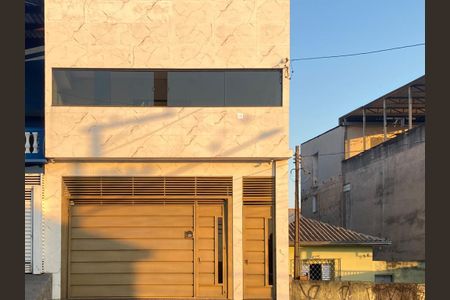 Casa para alugar com 350m², 2 quartos e 6 vagasFachada