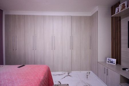 Casa para alugar com 350m², 2 quartos e 6 vagasSuíte