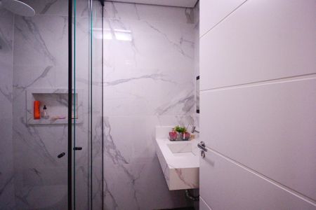 Casa para alugar com 350m², 2 quartos e 6 vagasBanheiro Social