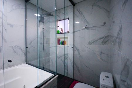 Casa para alugar com 350m², 2 quartos e 6 vagasBanheiro da Suíte