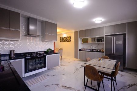 Casa para alugar com 350m², 2 quartos e 6 vagasCozinha