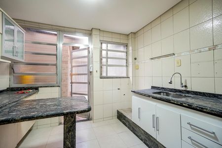 Apartamento à venda com 114m², 3 quartos e sem vaga Apartamento à venda com 114m², 3 quartos e sem vagaCozinha