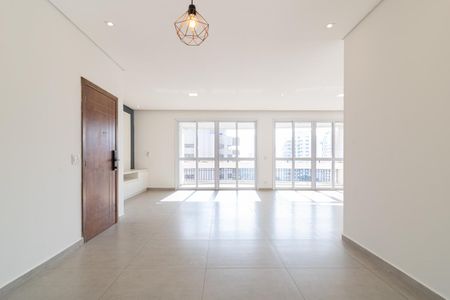 Apartamento para alugar com 180m², 4 quartos e 3 vagas Apartamento para alugar com 180m², 4 quartos e 3 vagasSala de Jantar