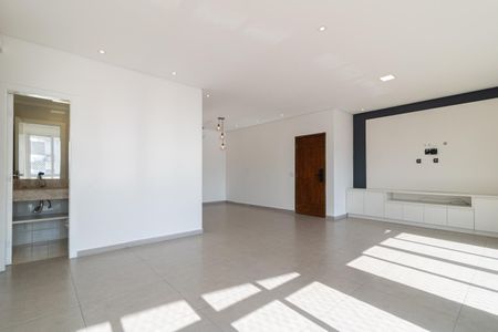 Apartamento para alugar com 180m², 4 quartos e 3 vagas Apartamento para alugar com 180m², 4 quartos e 3 vagasSala