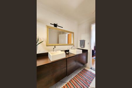 Apartamento à venda com 209m², 3 quartos e 1 vagaBanheiro da Suíte