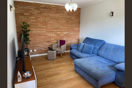 Casa à venda com 199m², 4 quartos e 5 vagas Casa à venda com 199m², 4 quartos e 5 vagasSala