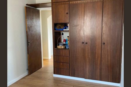 Casa à venda com 199m², 4 quartos e 5 vagas Casa à venda com 199m², 4 quartos e 5 vagasQuarto 1