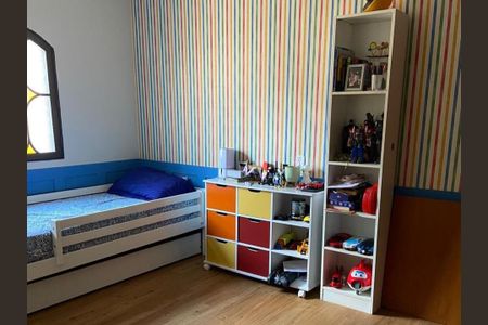 Casa à venda com 199m², 4 quartos e 5 vagas Casa à venda com 199m², 4 quartos e 5 vagasQuarto 3