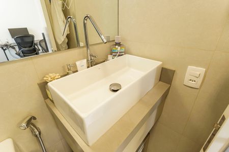 Apartamento à venda com 72m², 2 quartos e sem vaga Apartamento à venda com 72m², 2 quartos e sem vagaBanheiro da Suíte 1