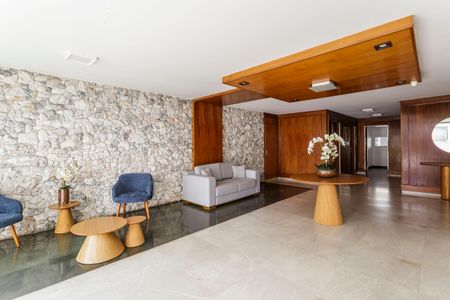 Apartamento à venda com 72m², 2 quartos e sem vaga Apartamento à venda com 72m², 2 quartos e sem vagaHall social