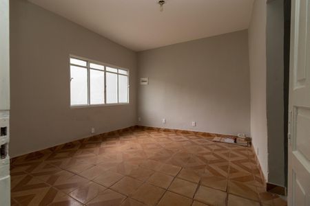 Casa à venda com 250m², 2 quartos e 1 vagaSala