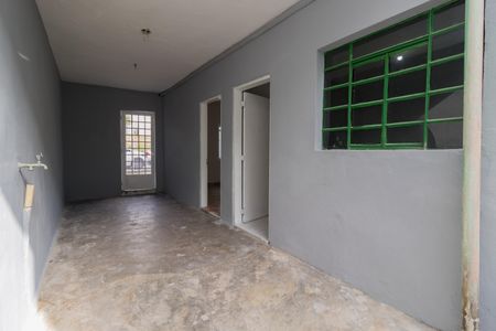 Casa à venda com 250m², 2 quartos e 1 vagaÁrea de Serviço/Quintal