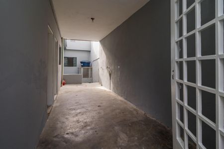 Casa à venda com 250m², 2 quartos e 1 vagaÁrea de Serviço/Quintal