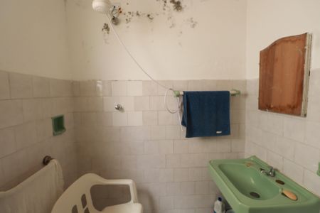 Casa à venda com 280m², 6 quartos e 3 vagasBanheiro 1