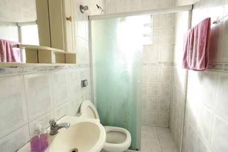 Casa à venda com 280m², 6 quartos e 3 vagasBanheiro 2