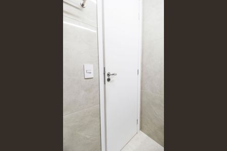 Apartamento à venda com 56m², 2 quartos e 1 vaga Apartamento à venda com 56m², 2 quartos e 1 vagaBanheiro 2