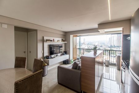 Apartamento à venda com 56m², 2 quartos e 1 vaga Apartamento à venda com 56m², 2 quartos e 1 vagaSala de Jantar