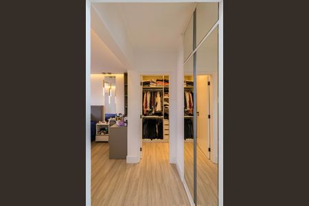 Apartamento à venda com 250m², 5 quartos e 3 vagasSuíte 1 Closet