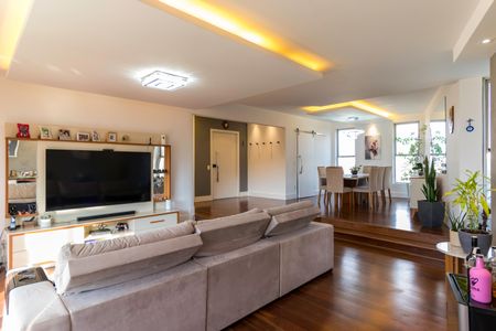 Apartamento à venda com 250m², 5 quartos e 3 vagasSala