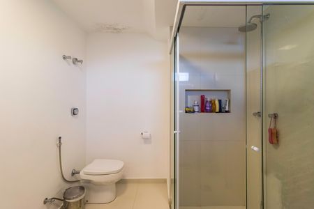 Apartamento à venda com 250m², 5 quartos e 3 vagasBanheiro da Suíte 1