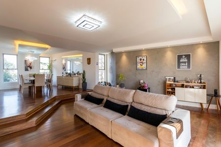 Apartamento à venda com 250m², 5 quartos e 3 vagasSala