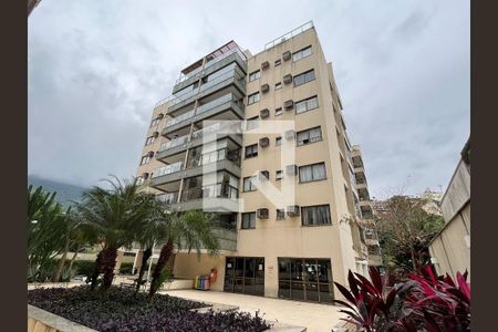 Apartamento à venda com 170m², 3 quartos e 2 vagasFachada