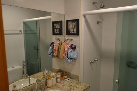 Apartamento à venda com 170m², 3 quartos e 2 vagas Apartamento à venda com 170m², 3 quartos e 2 vagasBanheiro Social