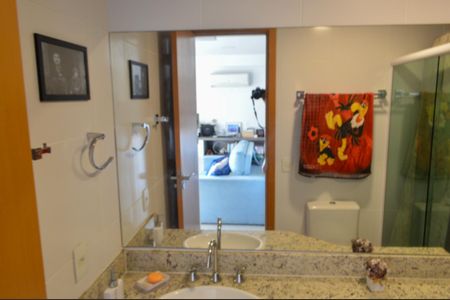 Apartamento à venda com 170m², 3 quartos e 2 vagas Apartamento à venda com 170m², 3 quartos e 2 vagasBanheiro Social 2