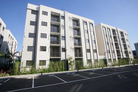 Apartamento à venda com 43m², 2 quartos e 1 vaga Apartamento à venda com 43m², 2 quartos e 1 vagaFachada do bloco