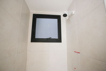 Apartamento à venda com 43m², 2 quartos e 1 vaga Apartamento à venda com 43m², 2 quartos e 1 vagaBanheiro Social