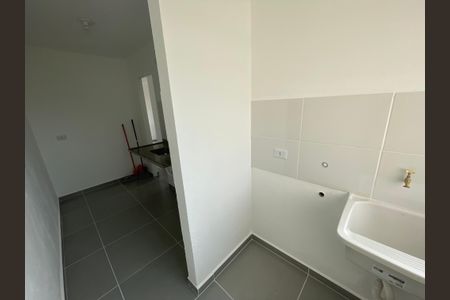 Apartamento para alugar com 44m², 2 quartos e 1 vaga Apartamento para alugar com 44m², 2 quartos e 1 vagaCozinha e Área de Serviço