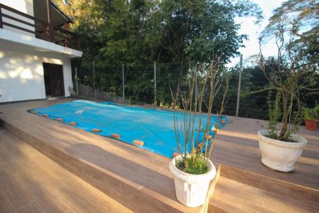 Casa para alugar com 370m², 3 quartos e 20 vagas Casa para alugar com 370m², 3 quartos e 20 vagasPiscina